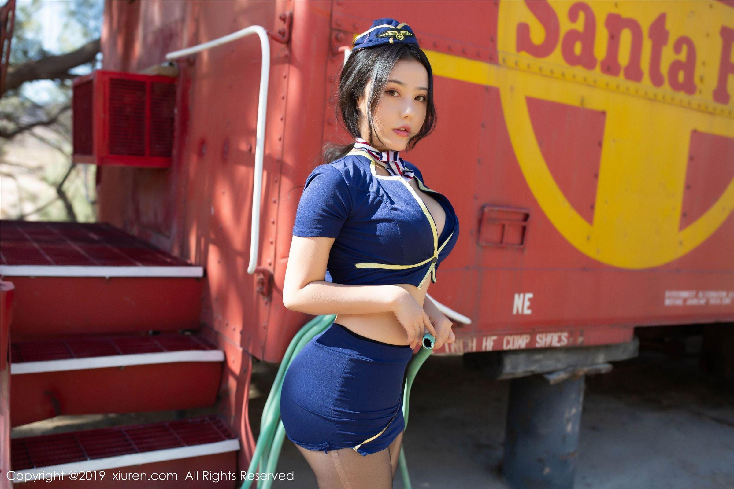 [XIUREN秀人网] 2019.10.28 NO.1755 Manuela玛鲁娜_p039