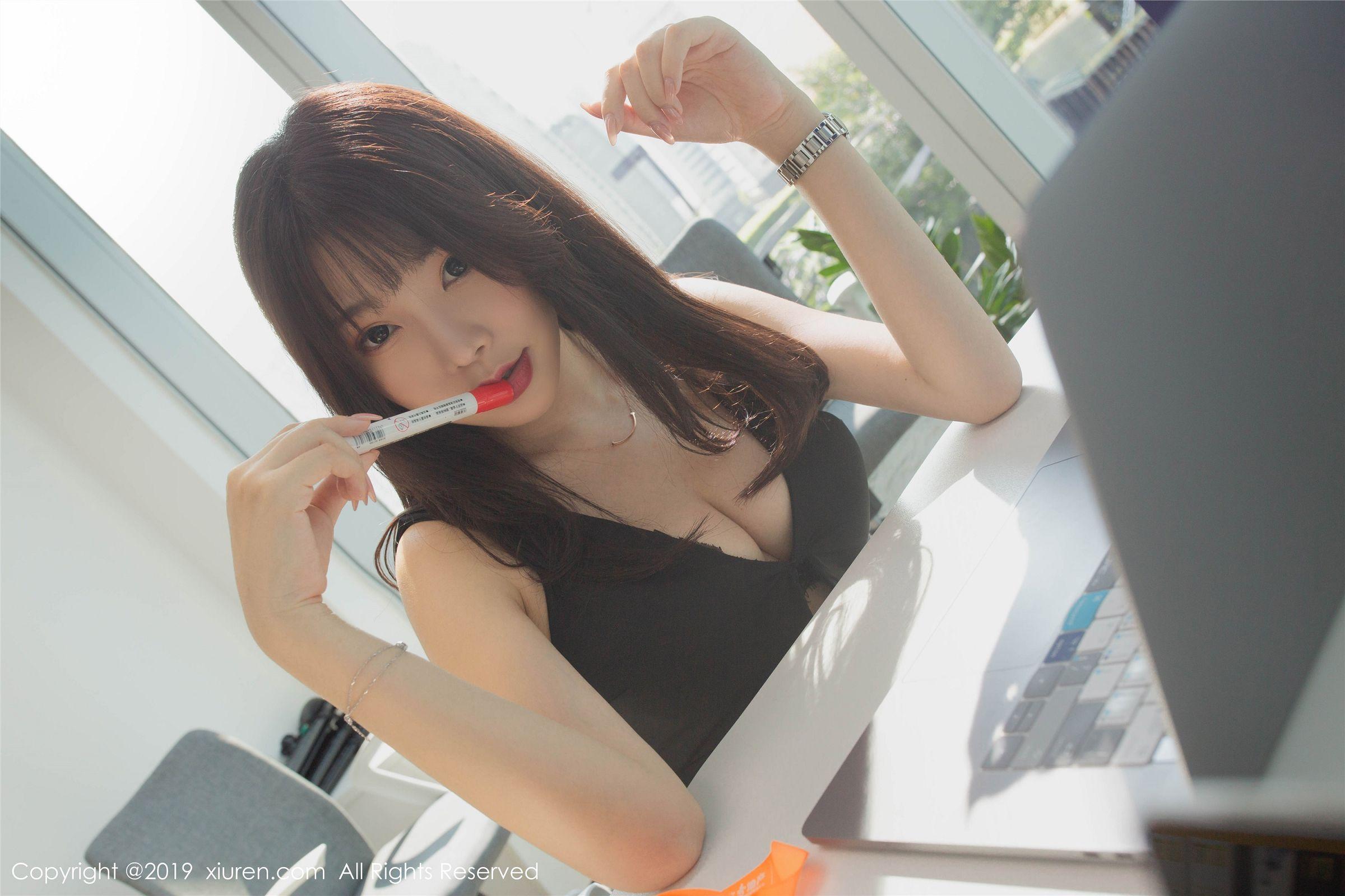 [XIUREN秀人网] 2019.10.29 NO.1757 芝芝Booty_p024