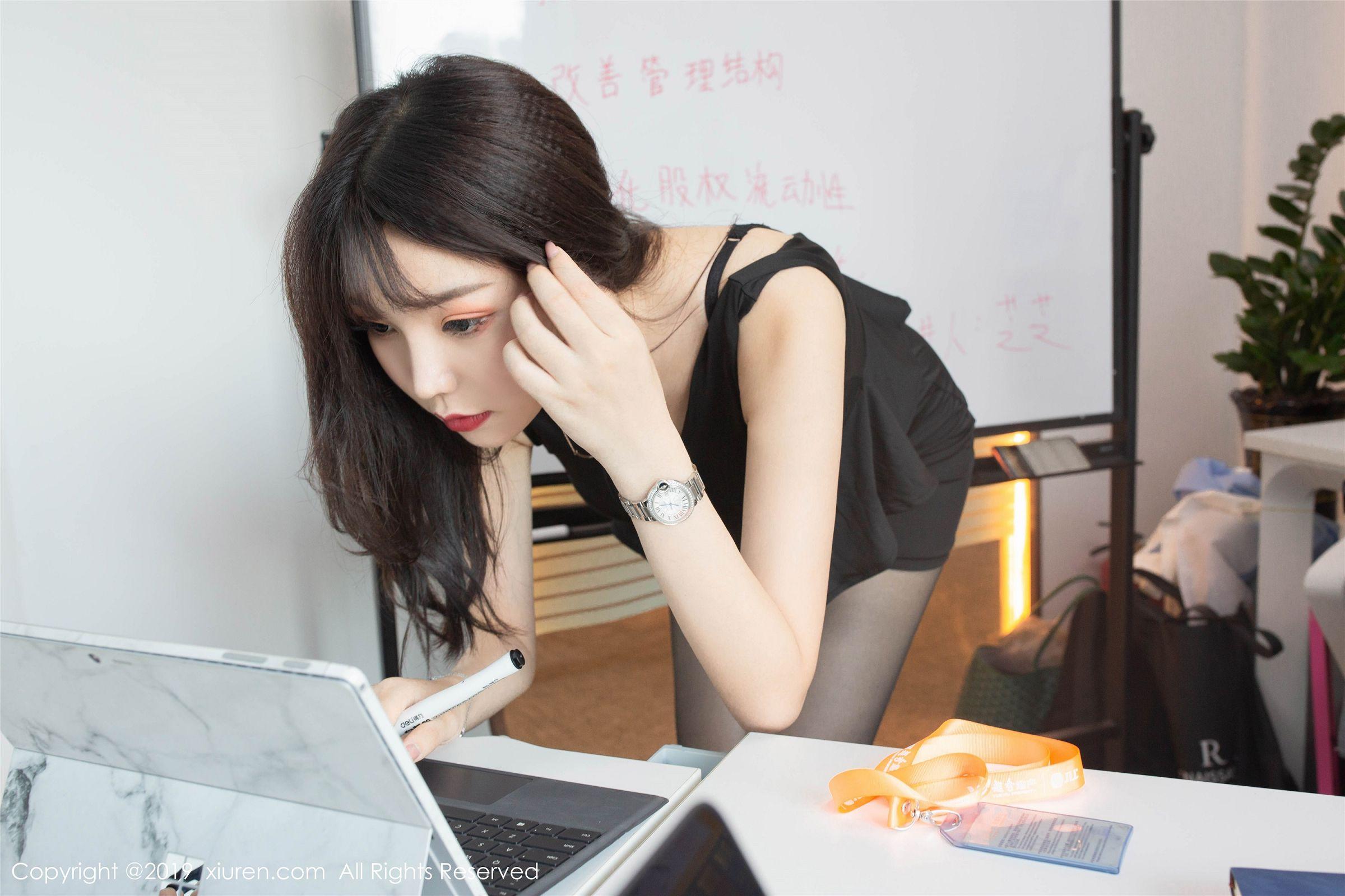 [XIUREN秀人网] 2019.10.29 NO.1757 芝芝Booty_p034