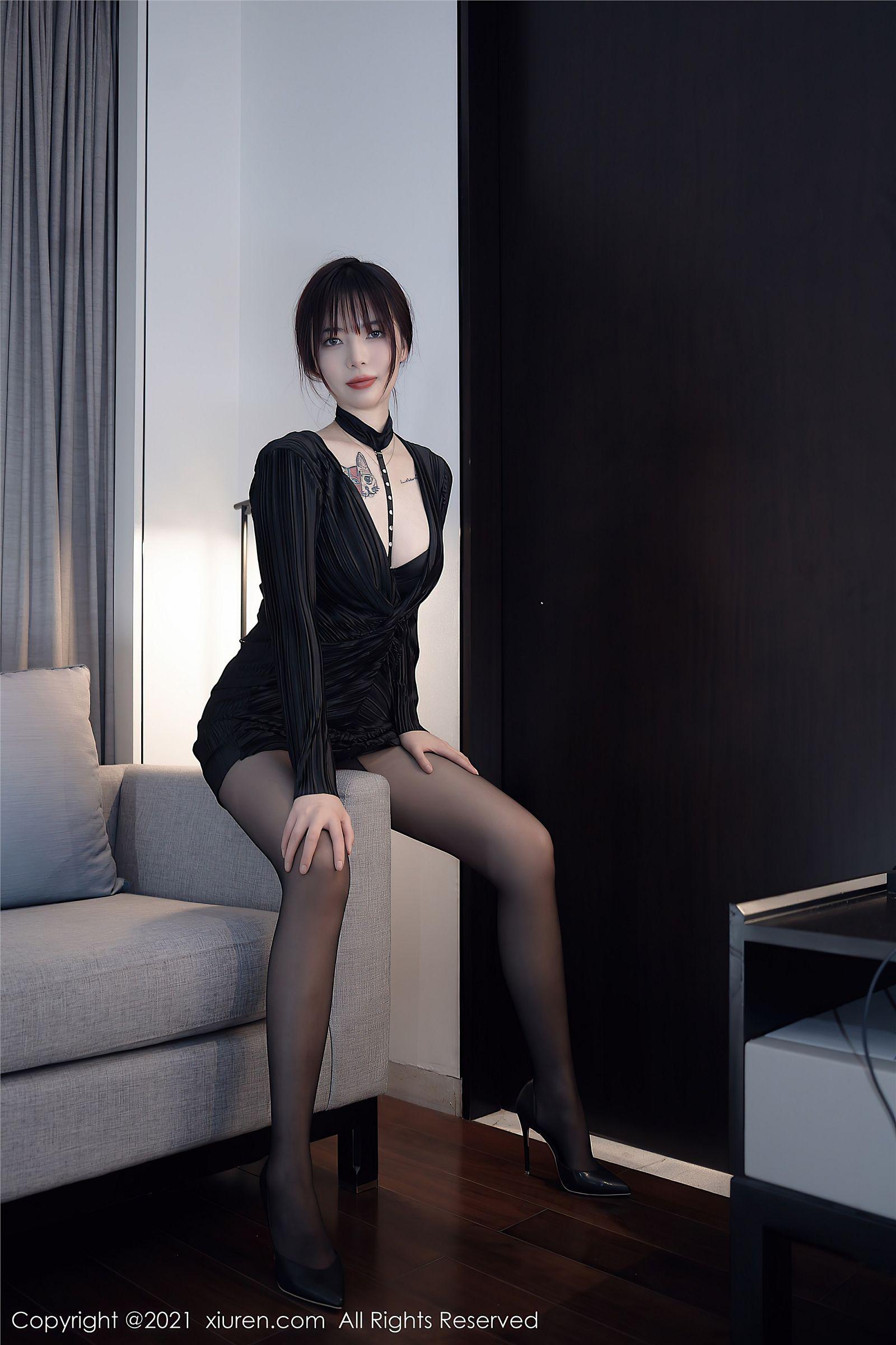 [XIUREN秀人网] 2021.10.19 NO.4080 Arude薇薇_p031