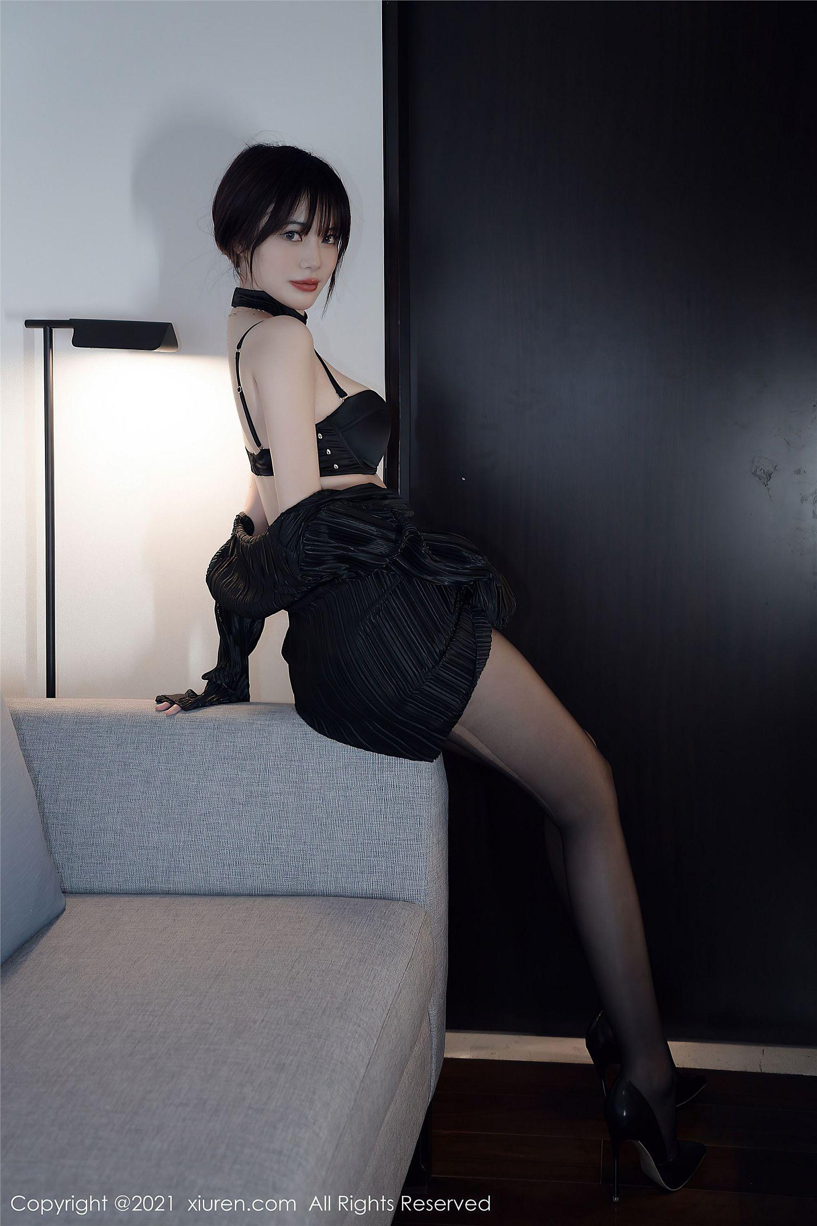 [XIUREN秀人网] 2021.10.19 NO.4080 Arude薇薇_p038