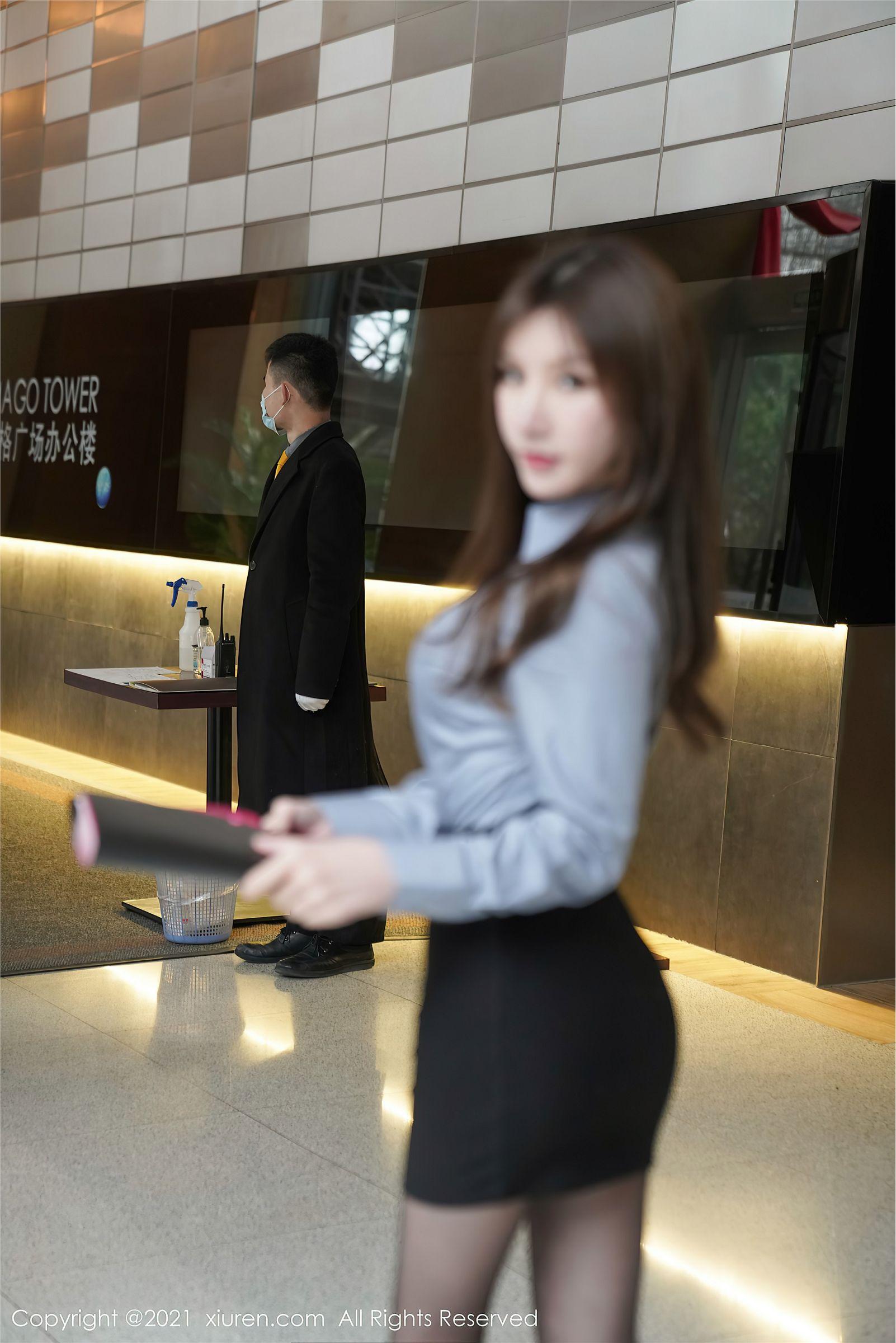 [XIUREN秀人网] 2021.03.10 NO.3187 周于希Sandy 制服 黑丝_p005