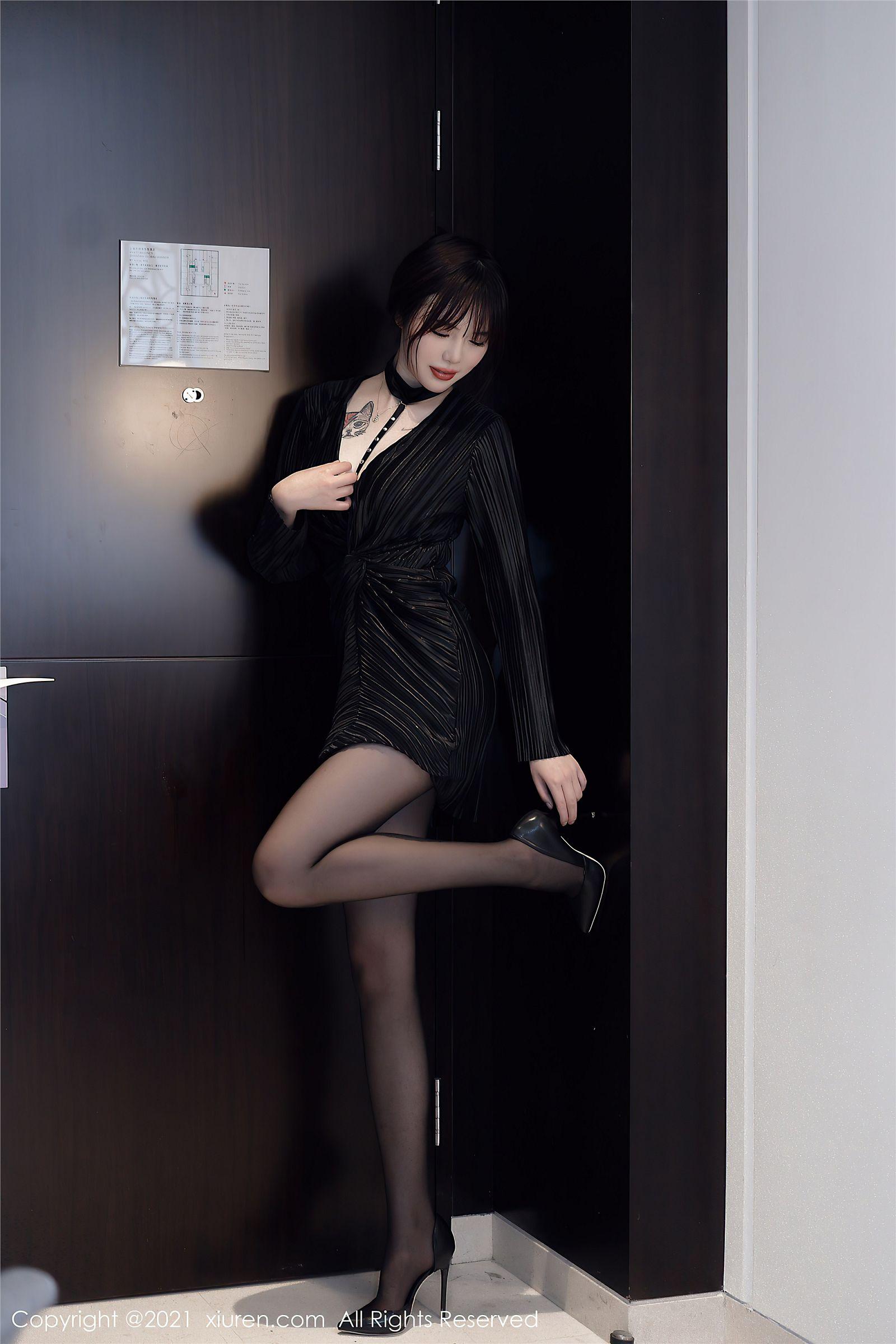 [XIUREN秀人网] 2021.10.19 NO.4080 Arude薇薇_p005