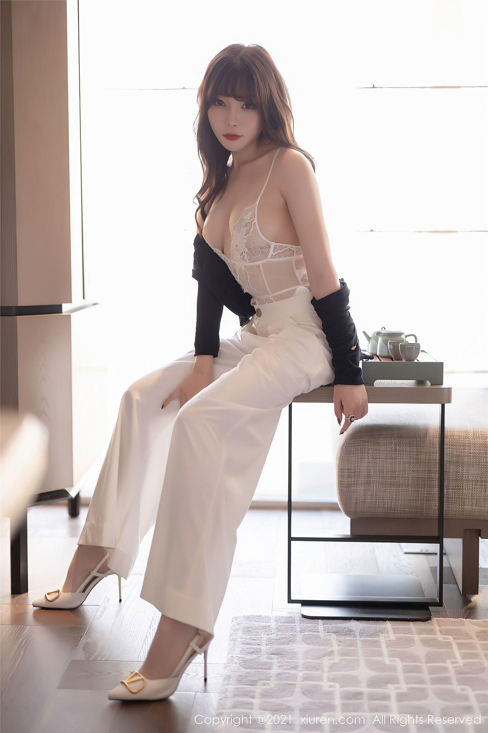 [XIUREN秀人网] 2021.04.29 NO.3367 芝芝Booty_p045