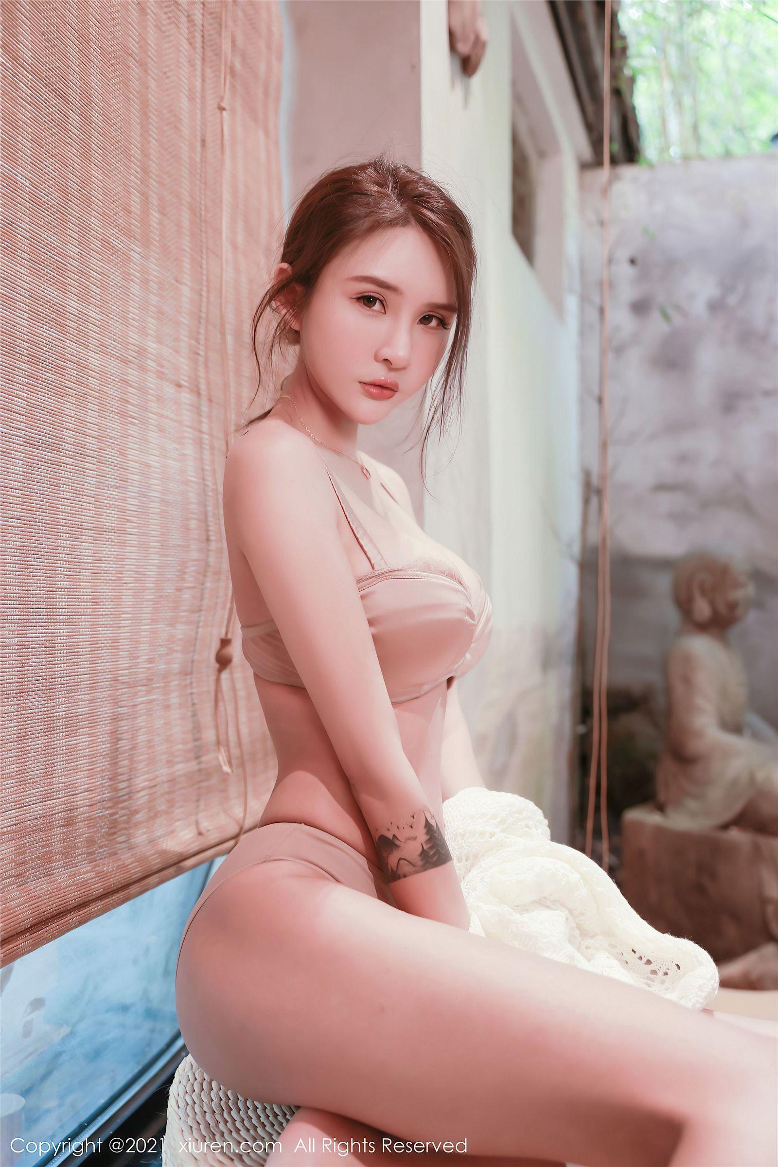 [XIUREN秀人网] 2021.06.10 NO.3530 Emily尹菲_p014