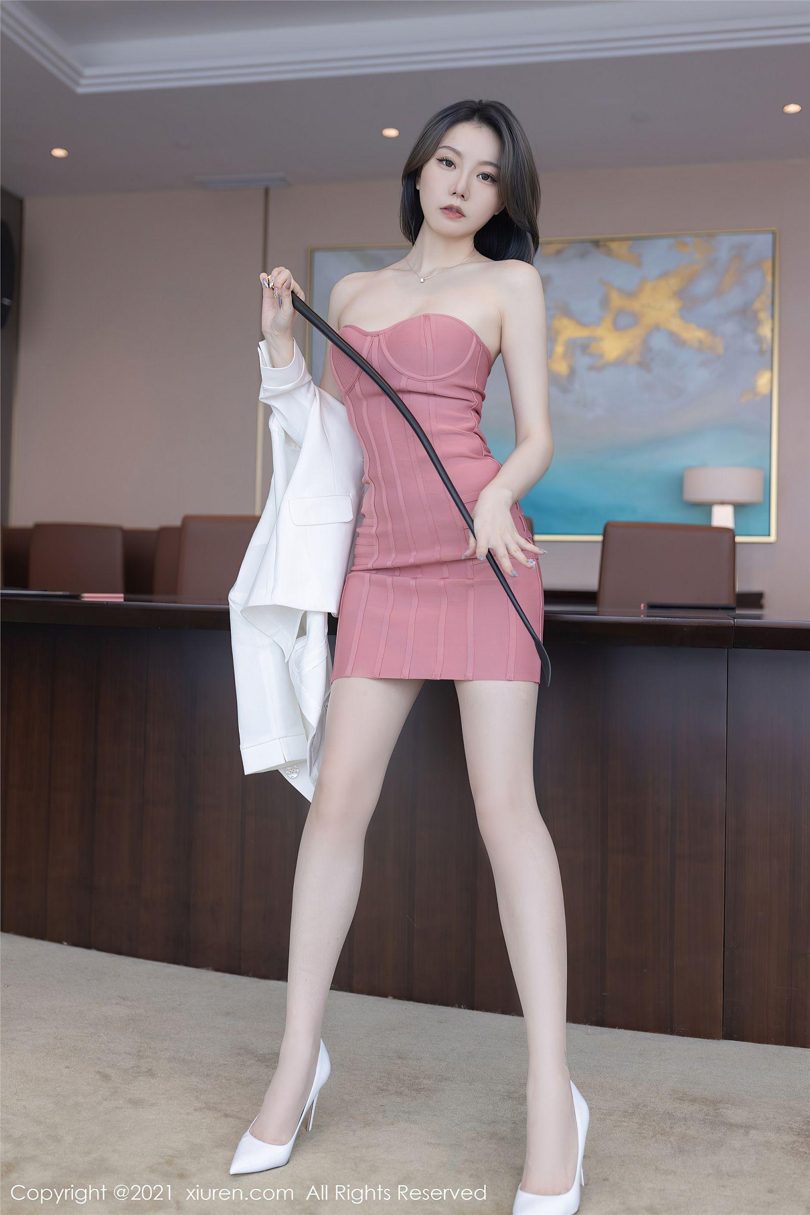 [XIUREN秀人网] 2021.09.30 NO.4024 陆萱萱_p008