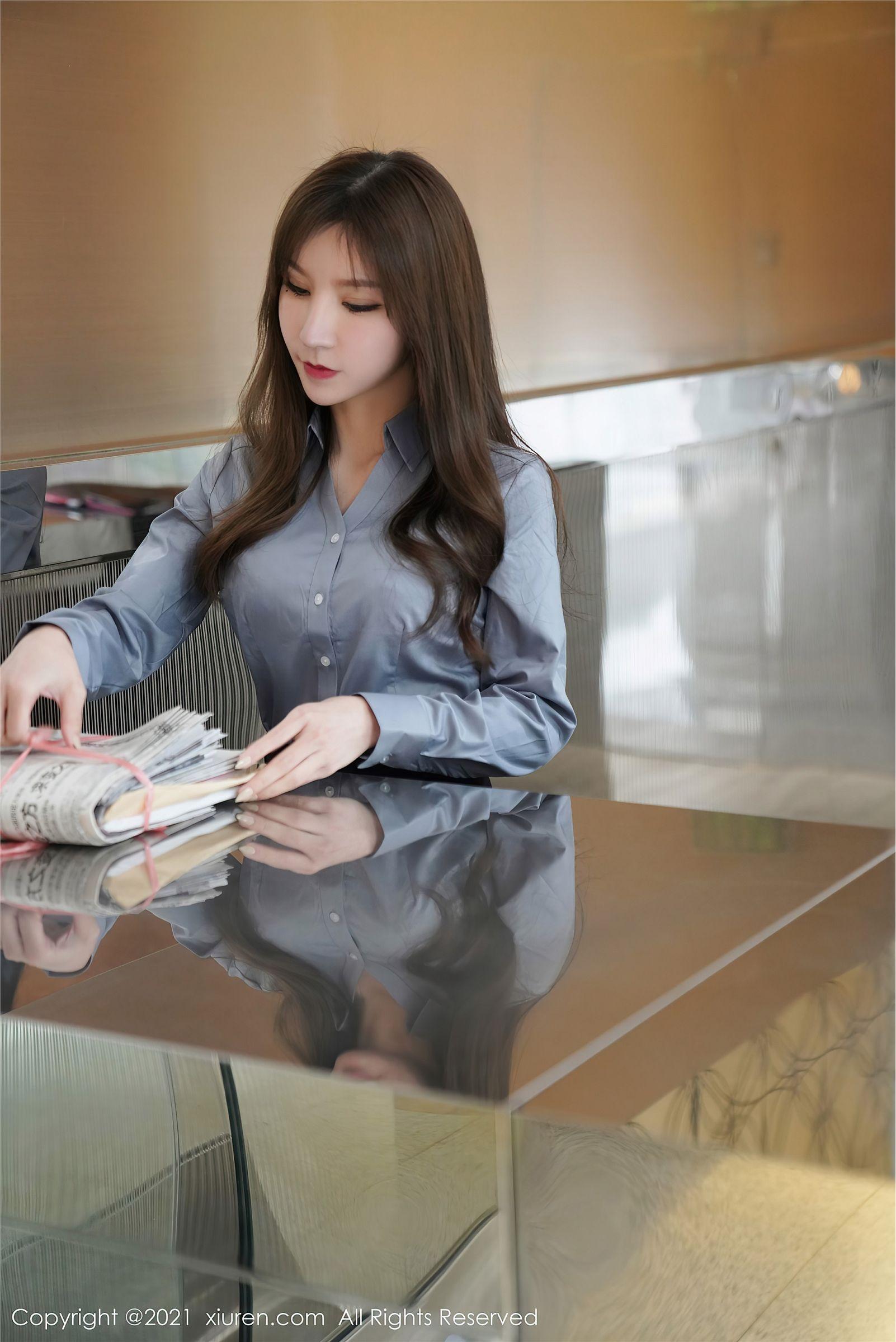 [XIUREN秀人网] 2021.03.10 NO.3187 周于希Sandy 制服 黑丝_p049