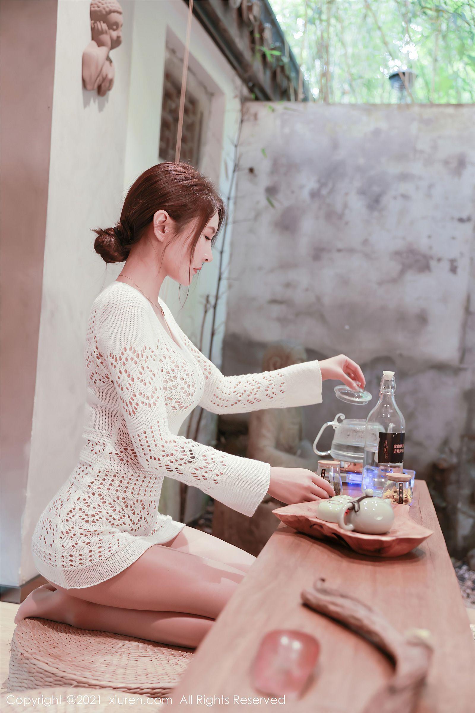 [XIUREN秀人网] 2021.06.10 NO.3530 Emily尹菲_p004