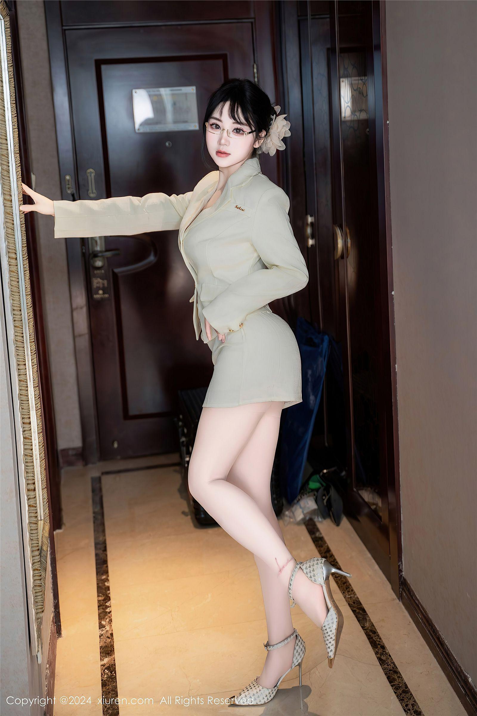 [XIUREN秀人网] 2024.06.18 NO.8717 汐汐爱吃草莓_p001