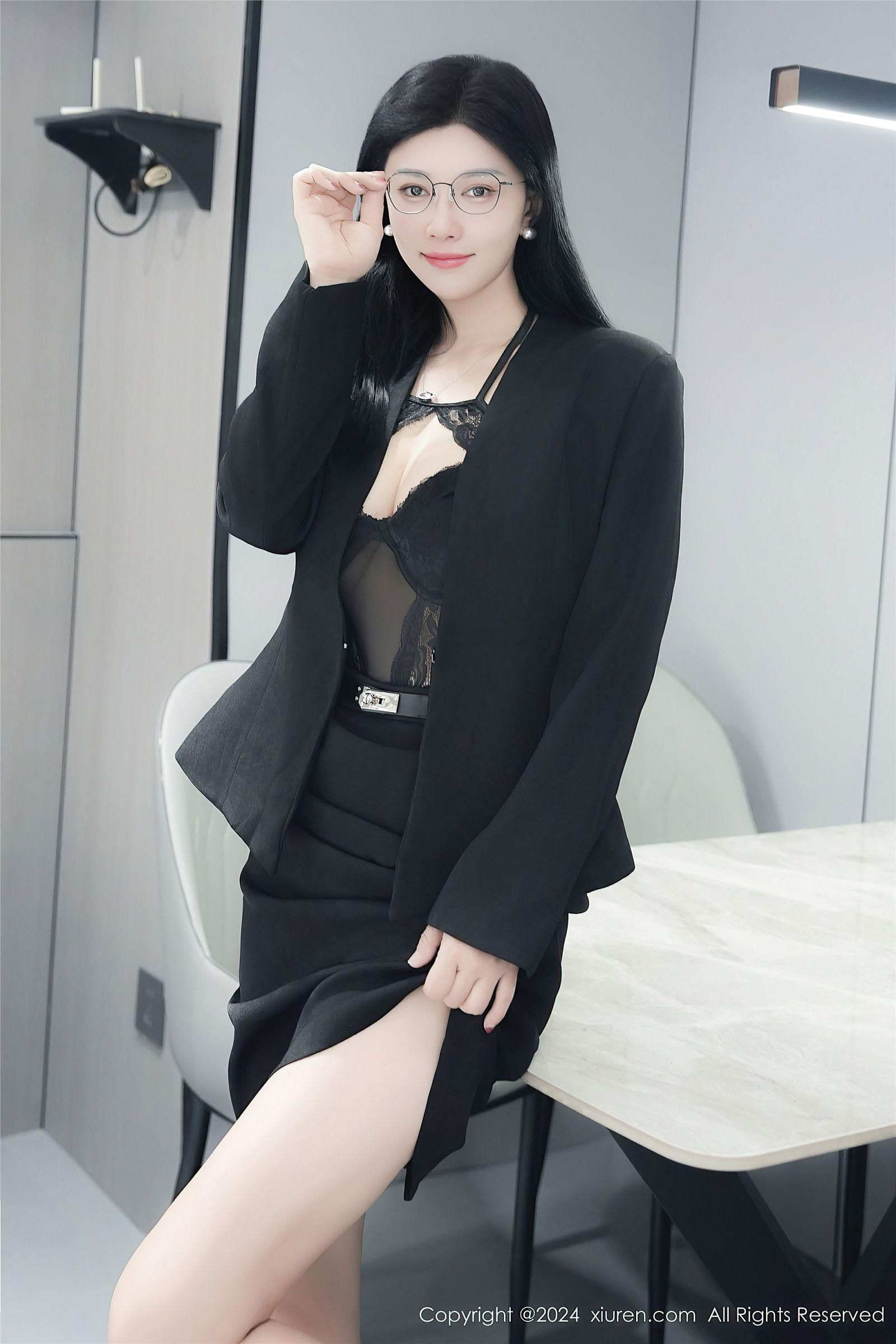[XIUREN秀人网] 2024.12.23 NO.9639 雅茹老师_p056