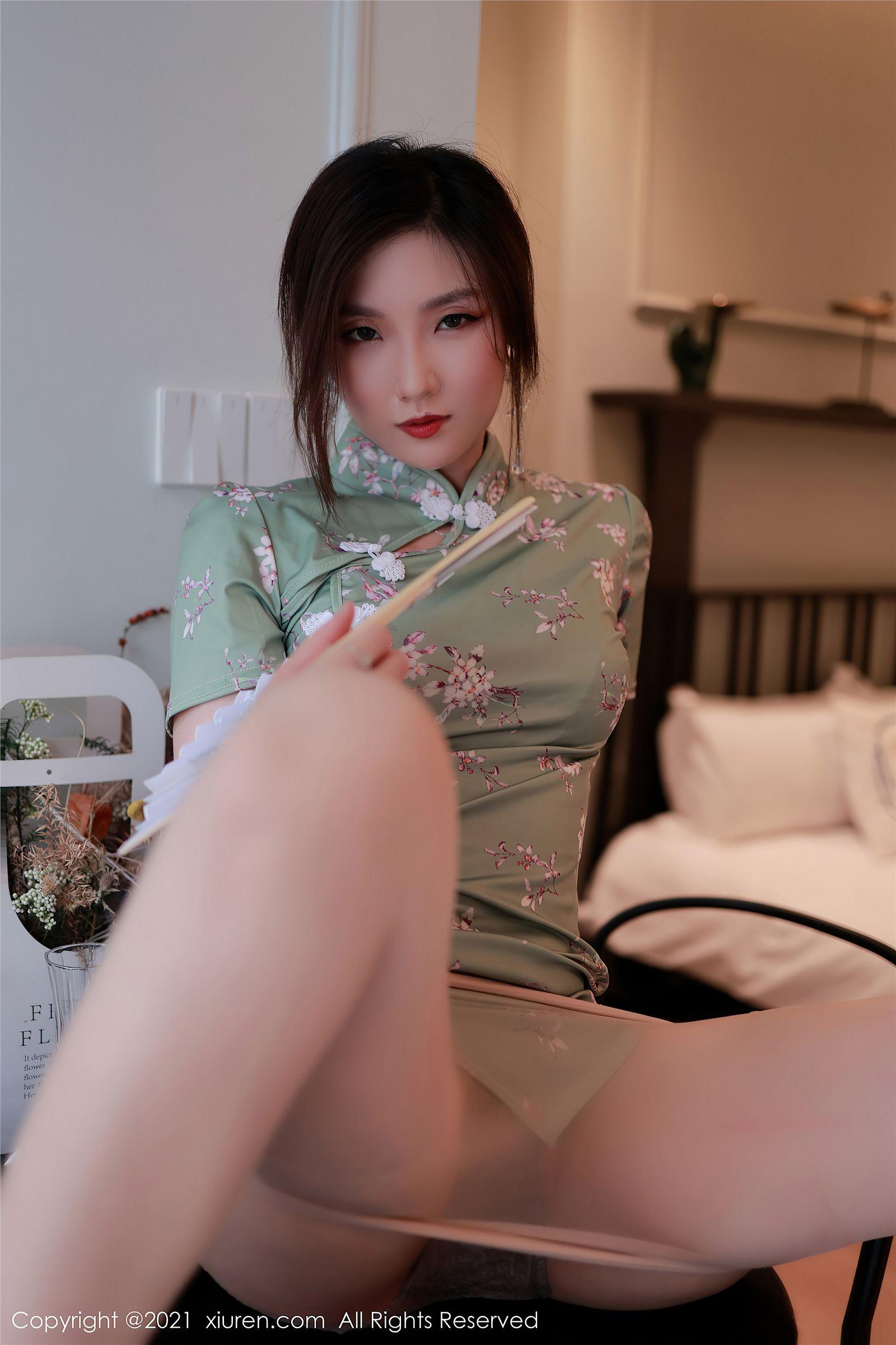 [XIUREN秀人网] 2021.07.27 NO.3718 刘艾琳Allen_p010