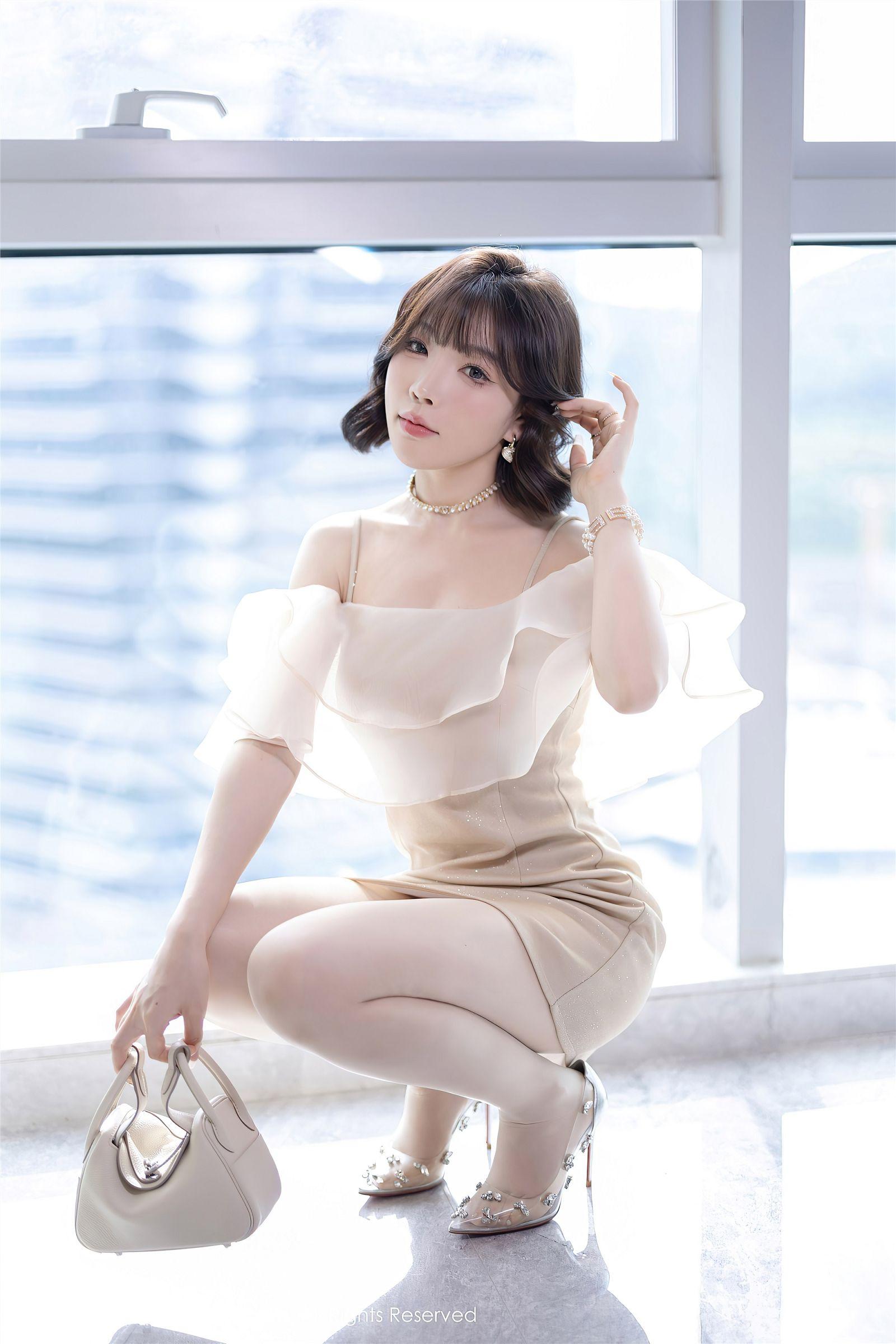[XIUREN秀人网] 2024.07.25 NO.8917 徐莉芝Booty_p009