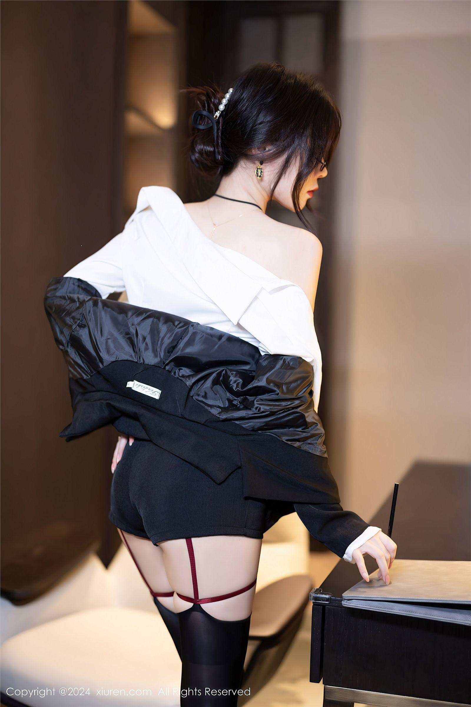 [XIUREN秀人网] 2024.04.23 NO.8440 徐莉芝Booty_p017