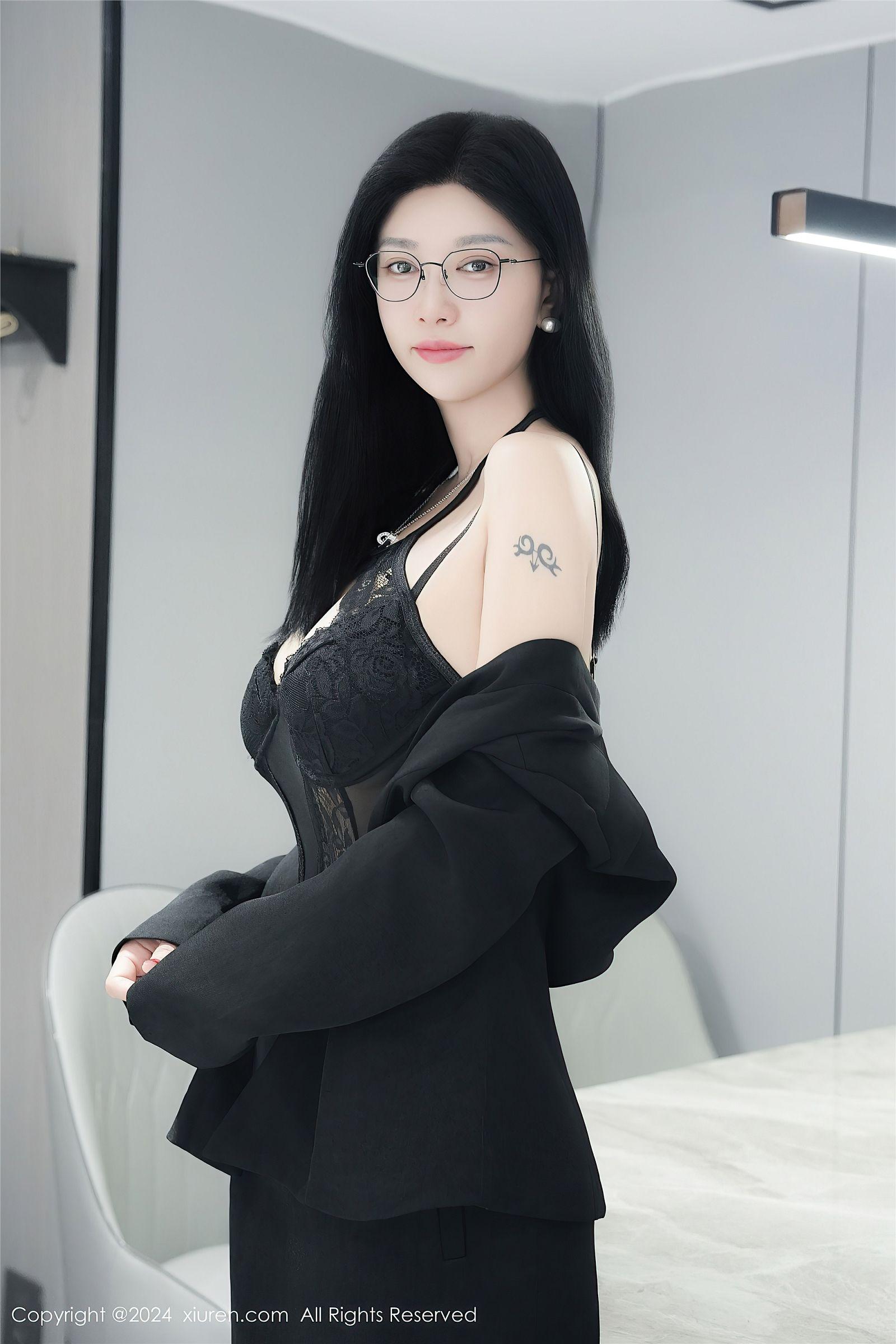 [XIUREN秀人网] 2024.12.23 NO.9639 雅茹老师_p005