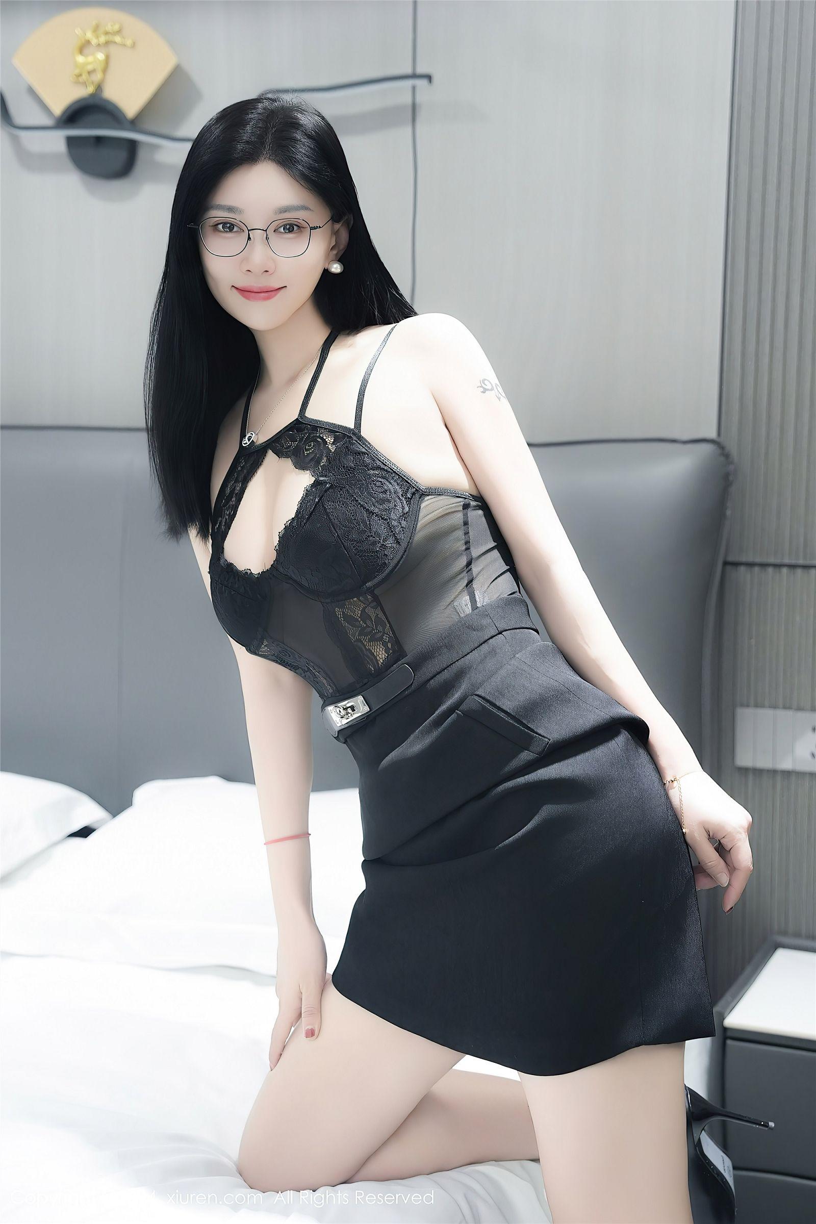 [XIUREN秀人网] 2024.12.23 NO.9639 雅茹老师_p015