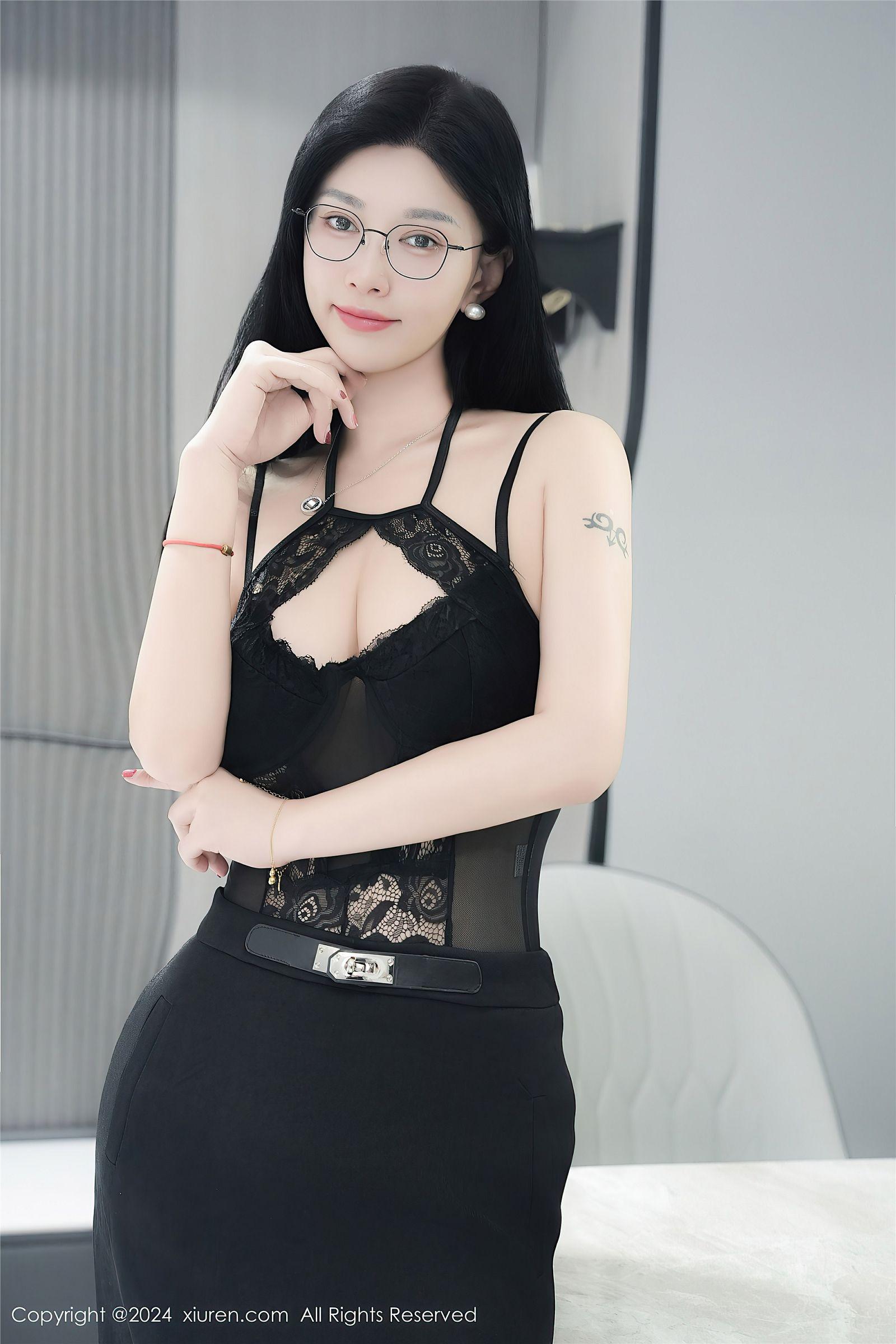 [XIUREN秀人网] 2024.12.23 NO.9639 雅茹老师_p010