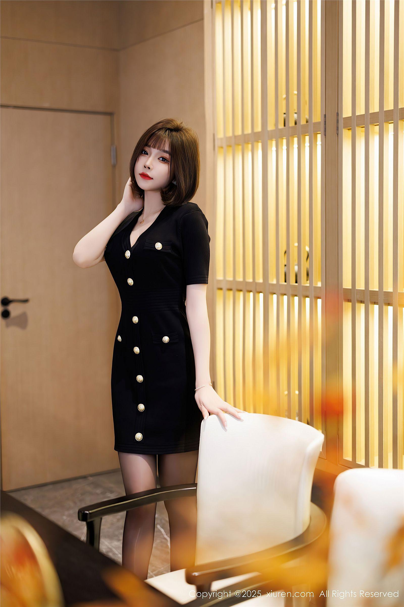 [XIUREN秀人网] 2025.03.13 NO.10013 徐莉芝Booty_p034