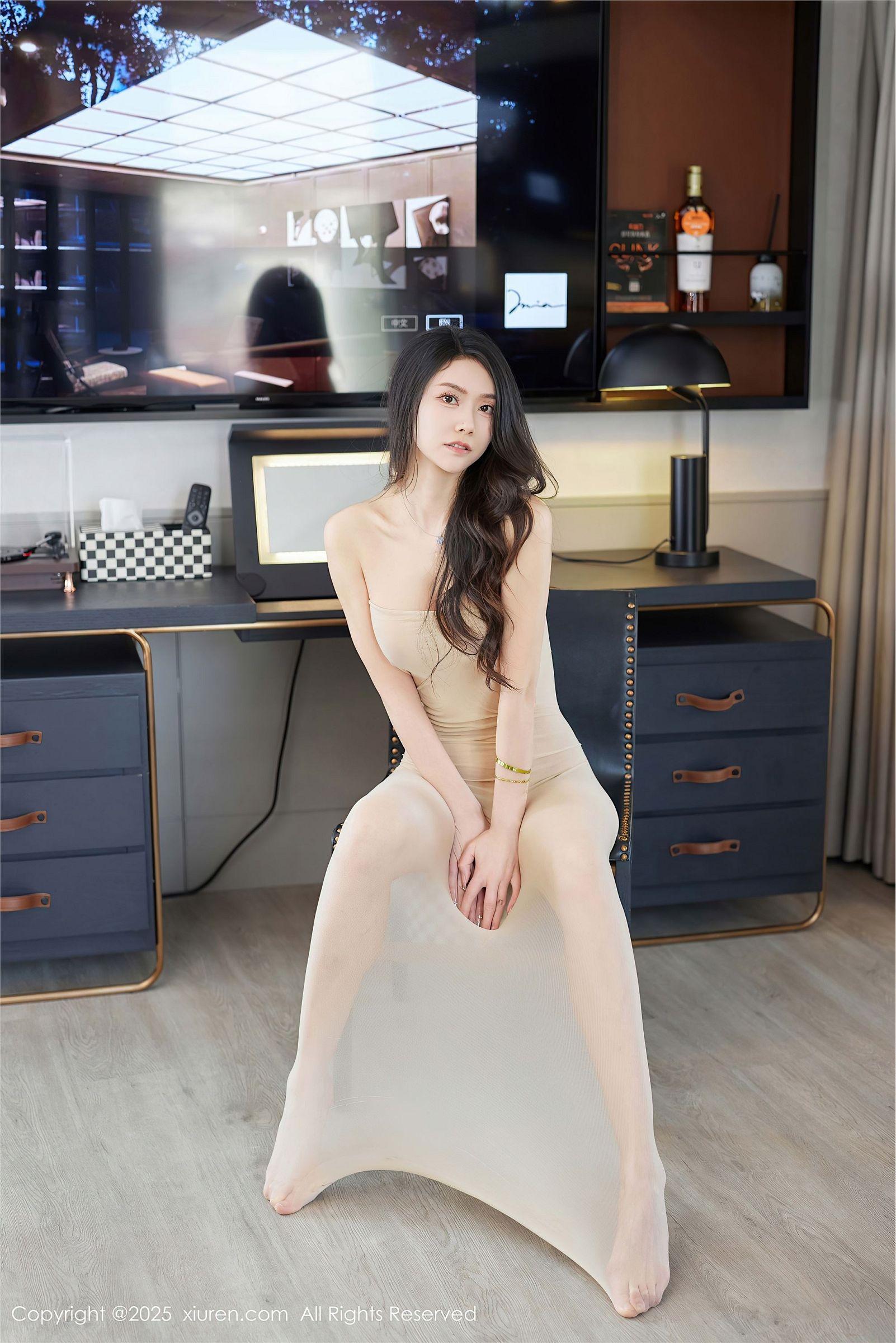 [XIUREN秀人网] 2025.04.21 NO.10175 方子萱_p024