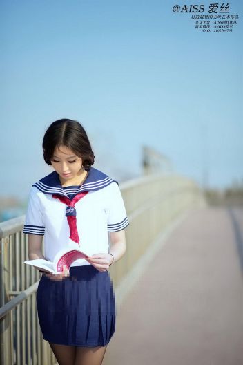 [AISS爱丝钻石] 经典丝袜美腿外拍 NO.038 放学了_p012