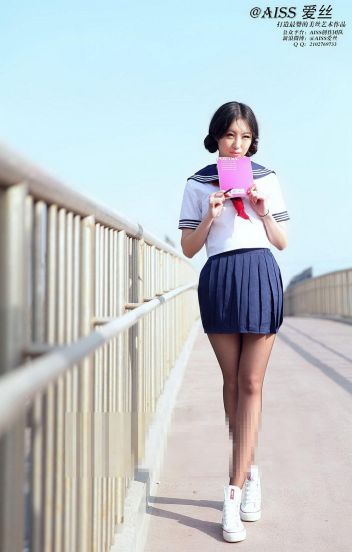 [AISS爱丝钻石] 经典丝袜美腿外拍 NO.038 放学了_p032