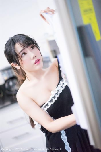 [秀人XIUREN] 2017.09.13 NO.814 兜豆靓Youlina_p024