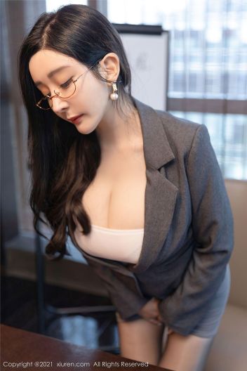 [XIUREN秀人网] 2021.10.15 NO.4072 允爾_p036