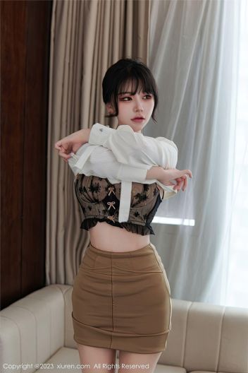 [XIUREN秀人网] 2023.01.10 No.6111 桃桃子_p033