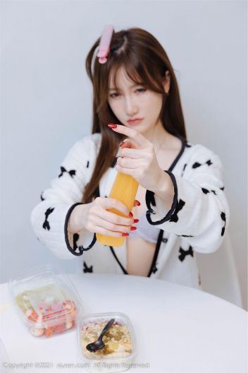 [XIUREN秀人网] 2021.12.21 NO.4365 美桃酱_p051