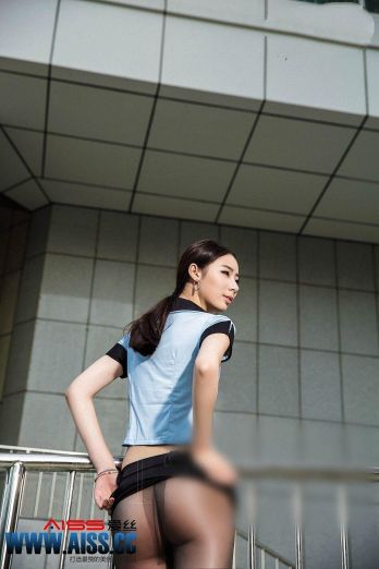 [AISS爱丝钻石] 丝袜美腿外拍 NO.061 长腿警员_p045