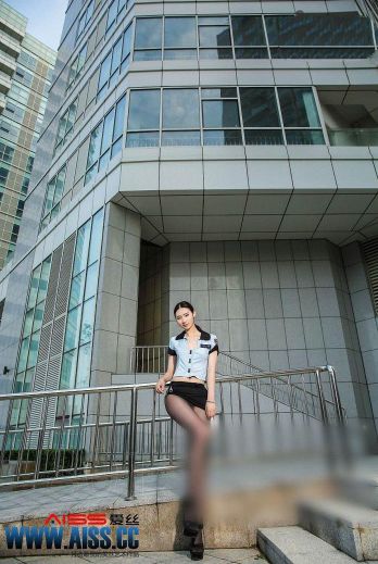 [AISS爱丝钻石] 丝袜美腿外拍 NO.061 长腿警员_p001