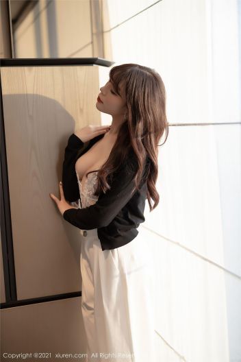 [XIUREN秀人网] 2021.04.29 NO.3367 芝芝Booty_p052