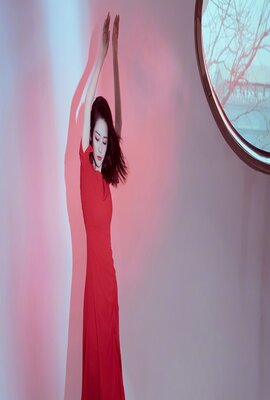 胸脯丰满的秋熙